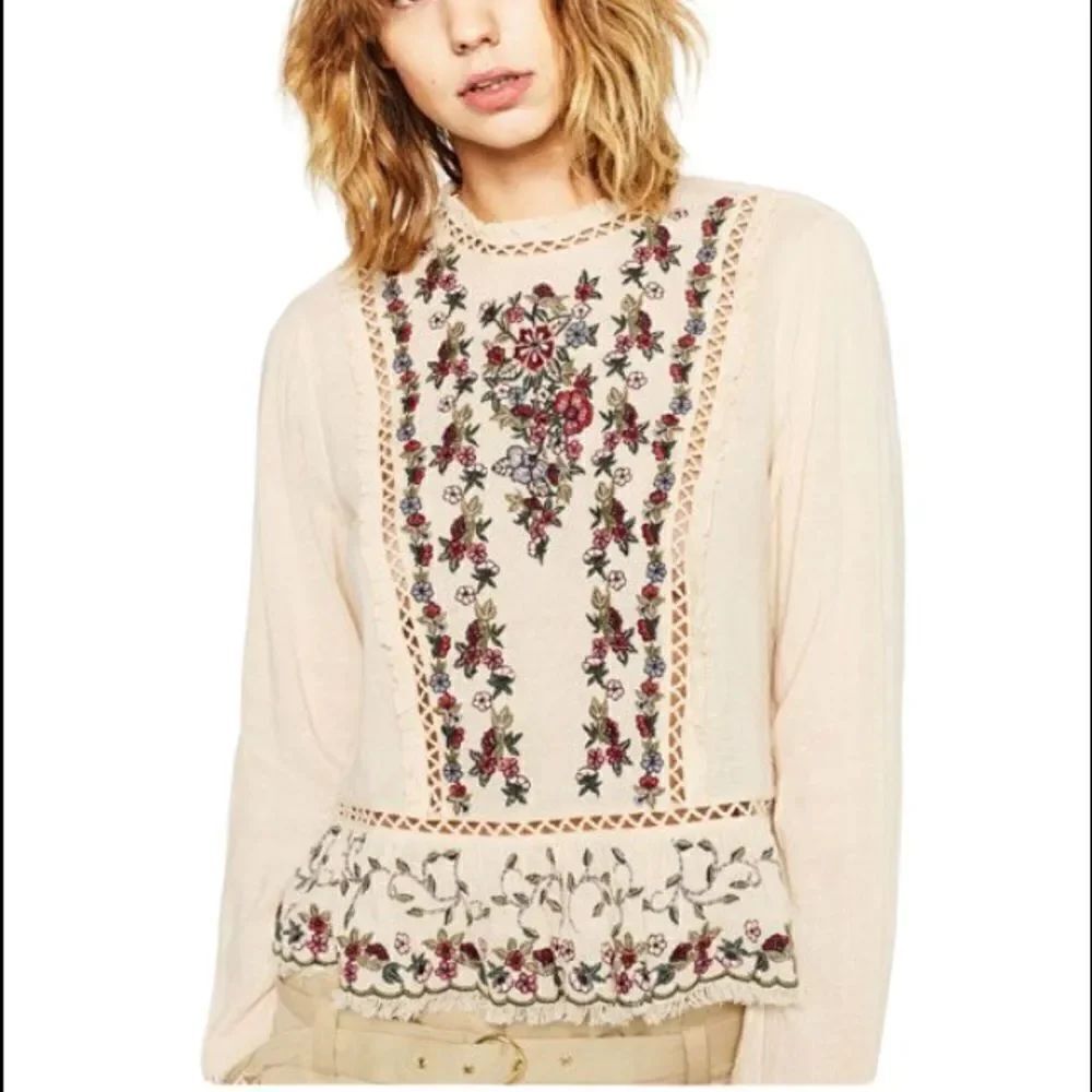 Zara Romantic embroidered blouse size medium
